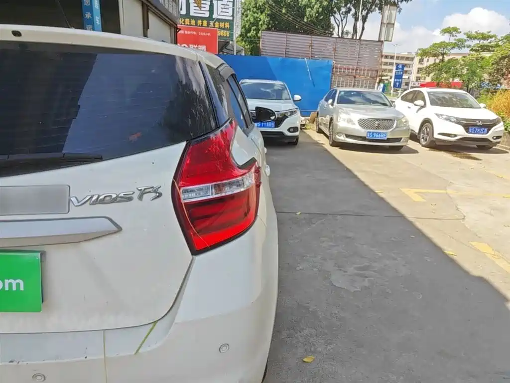 Toyota Vios FS 2017 1.5L CVT Fengchi Edition фото 8