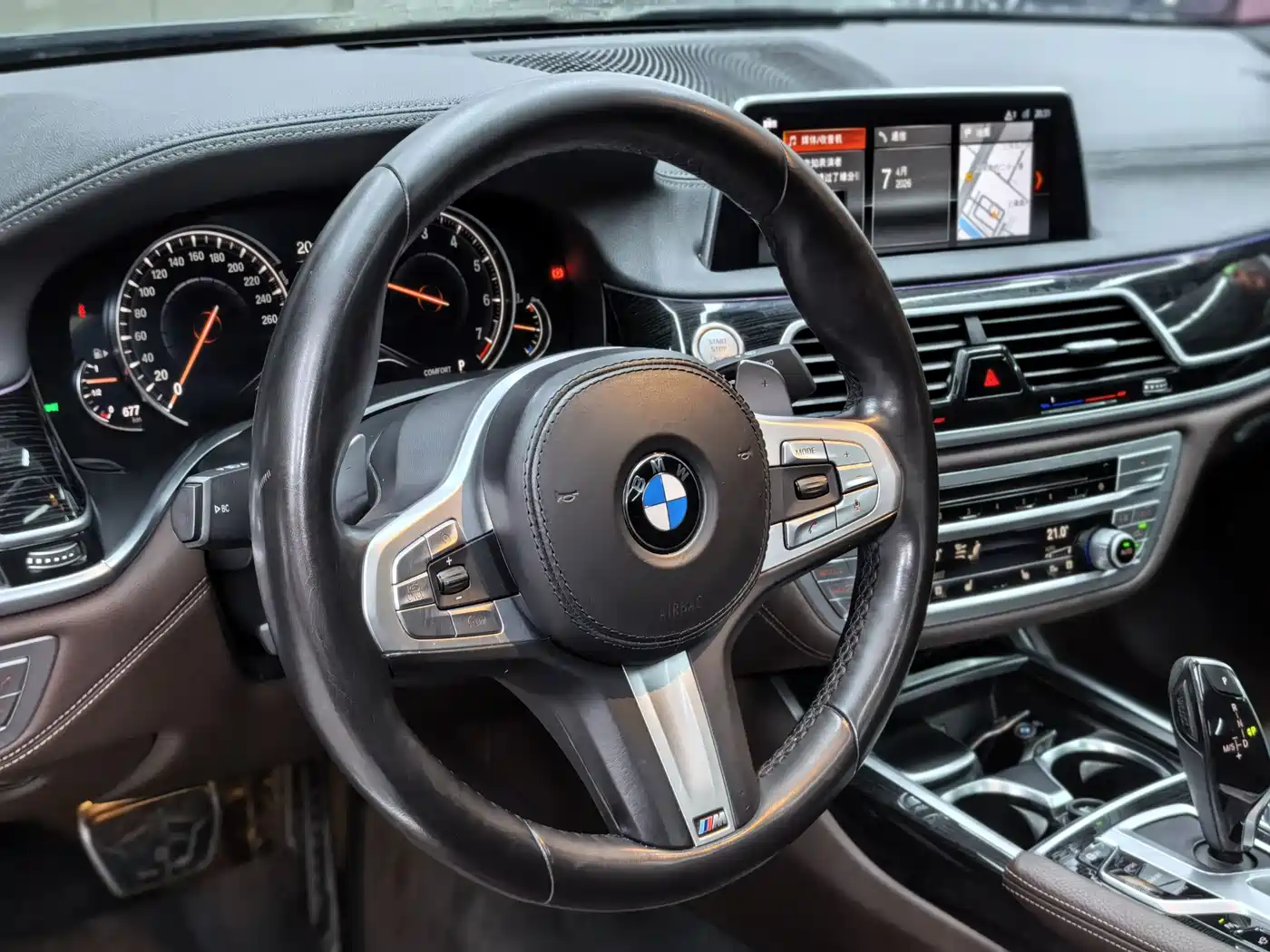 BMW 7 Series 2018 730Li Leading Type M Sport Package фото 15