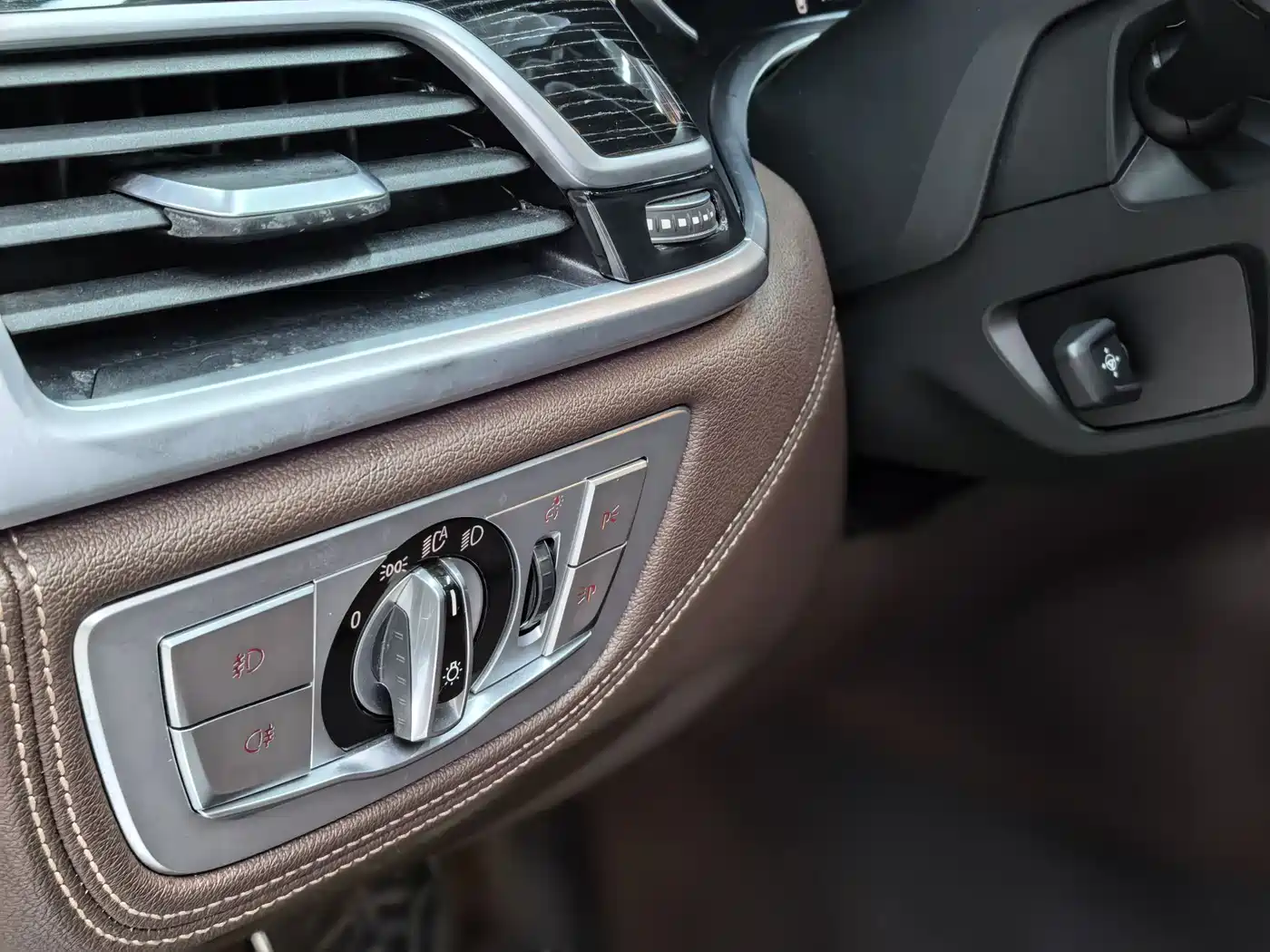 BMW 7 Series 2018 730Li Leading Type M Sport Package фото 18