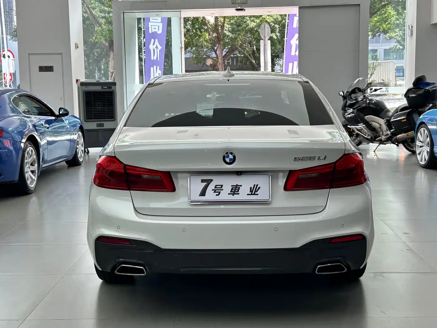 BMW 5 Series 2018 525Li Luxury Package фото 17