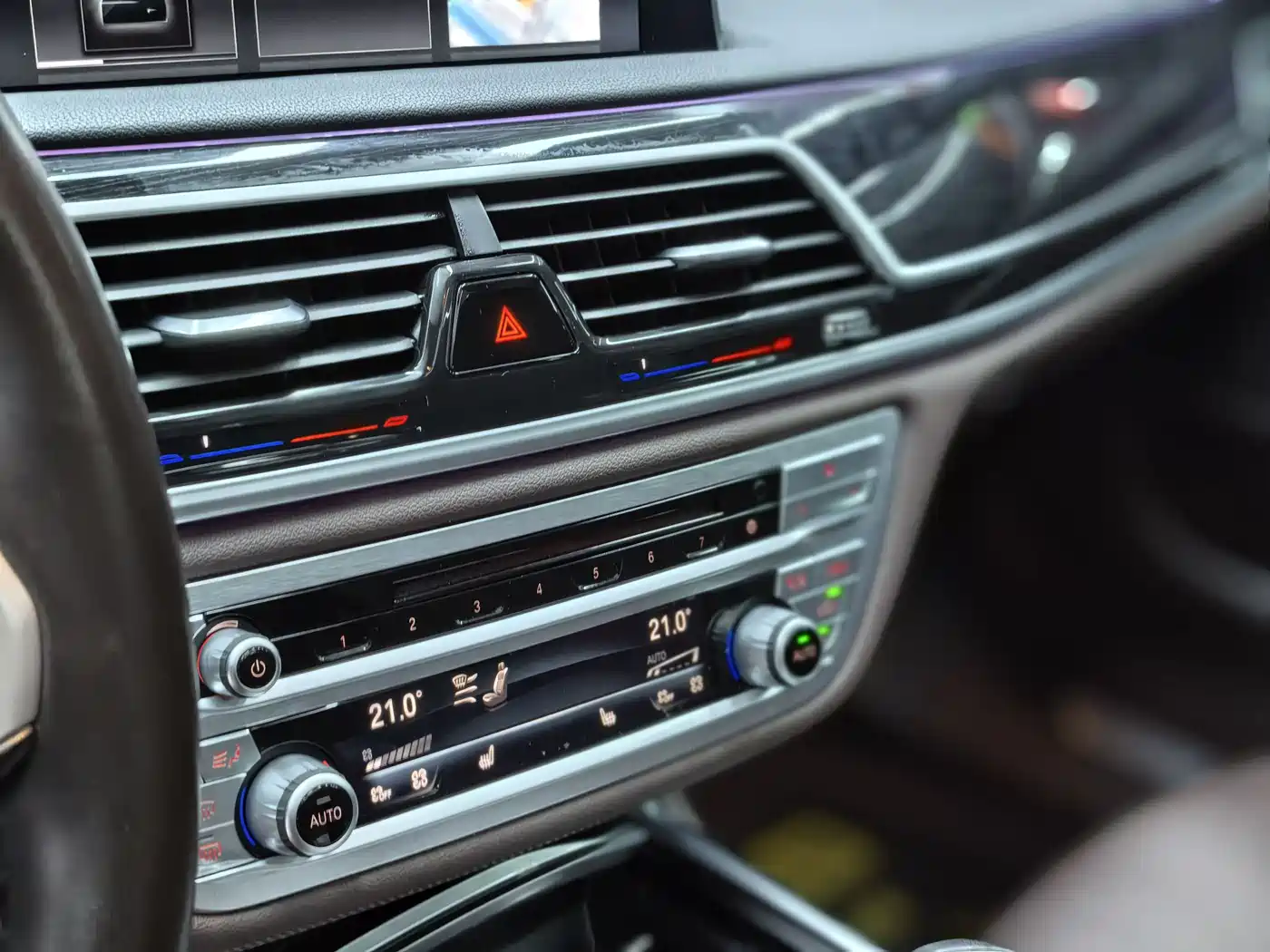 BMW 7 Series 2018 730Li Leading Type M Sport Package фото 17