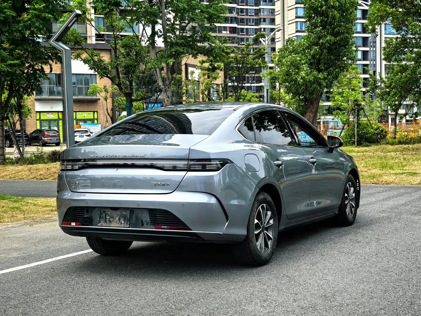 BYD Destroyer 05 2024 Glory Edition DM-i 55KM Luxury фото 7