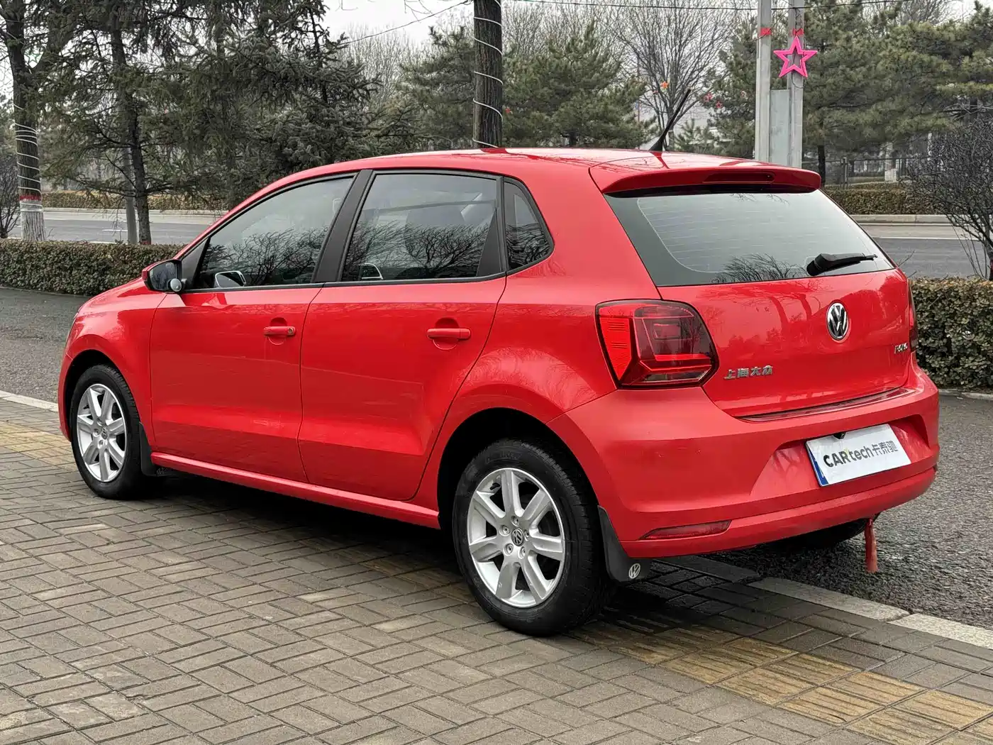 Volkswagen Polo 2014 1.4L Manual Trend Edition фото 7