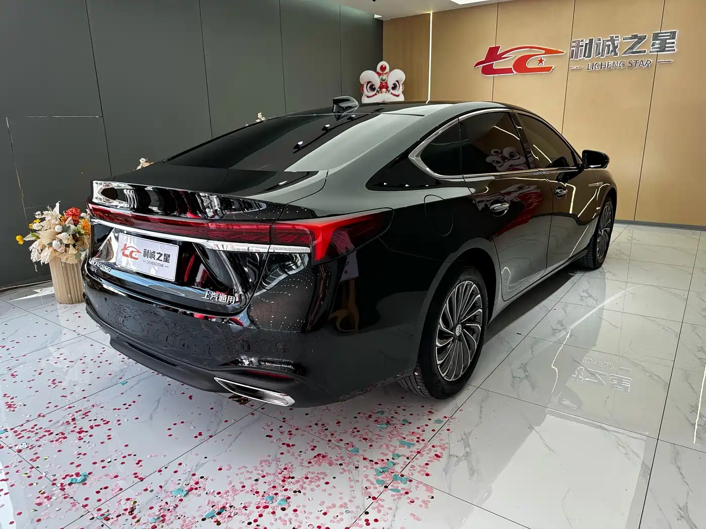 Buick LaCrosse 2026 2026 Model 28T Platinum Edition
