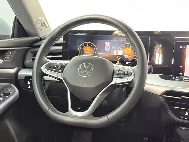 صورة 14 - Volkswagen Lamando