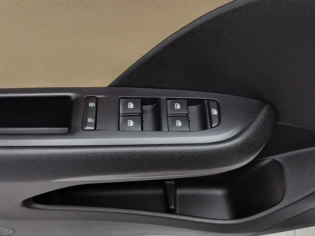 Chevrolet Monza 2022 320 Automatic Enjoyment Sunroof Edition фото 9