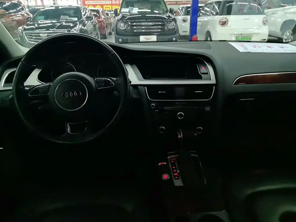 Audi A4L 2016 35 TFSI Collector's Edition S line Comfort фото 17