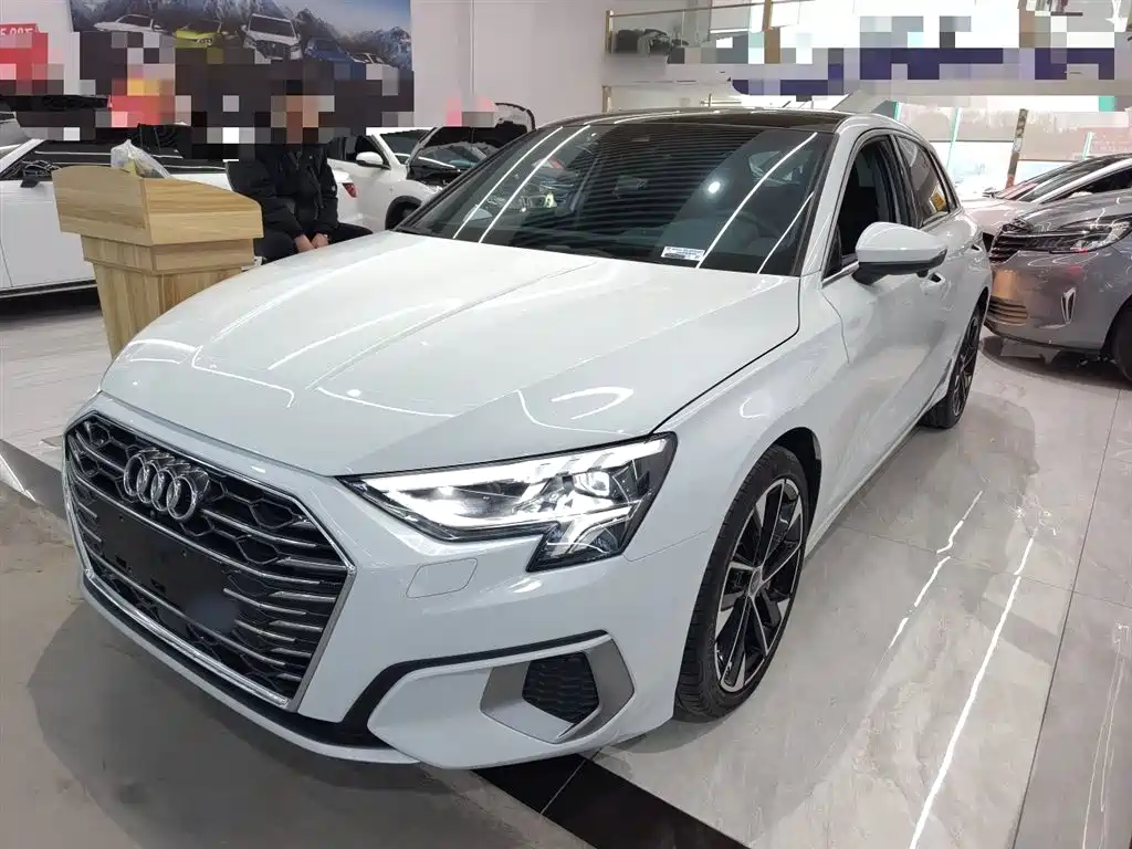 Audi A3 2022 Sportback 35 TFSI Luxury Elegance фото 2