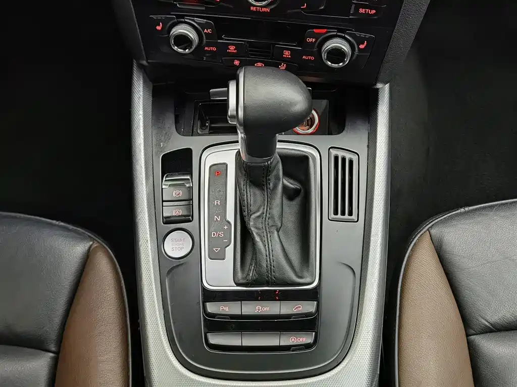 Audi Q5 2017 40 TFSI Technology фото 13