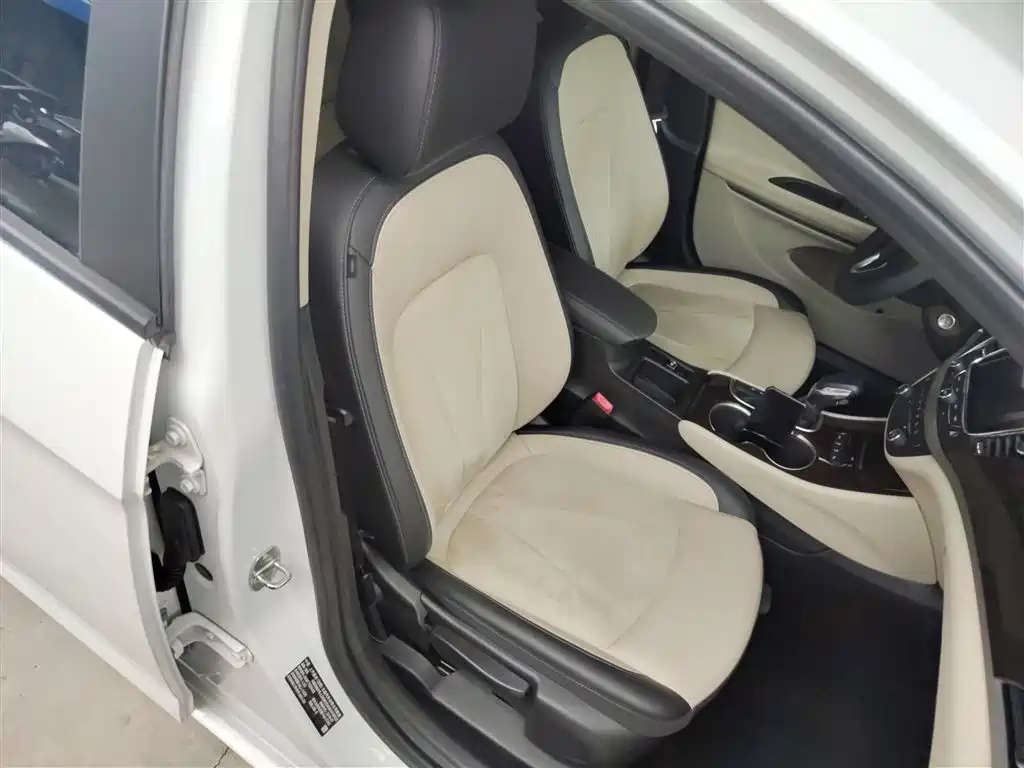 Buick Verano 2019 Sedan 15S Auto Leading фото 19