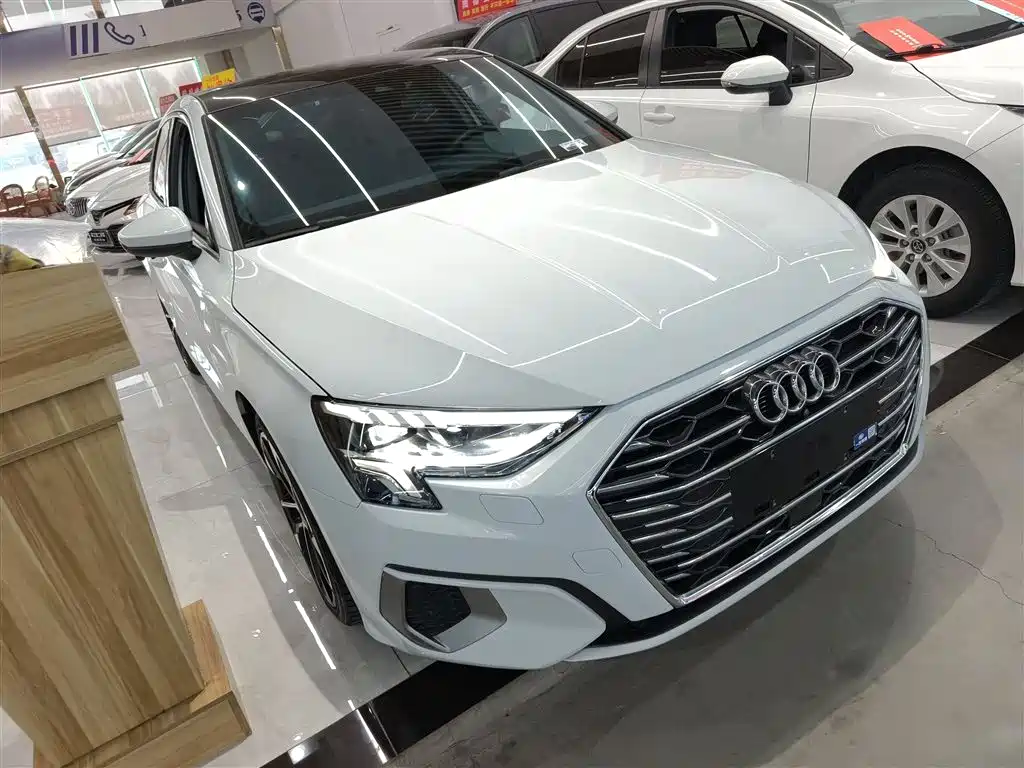 Audi A3 2022 Sportback 35 TFSI Luxury Elegance фото 4