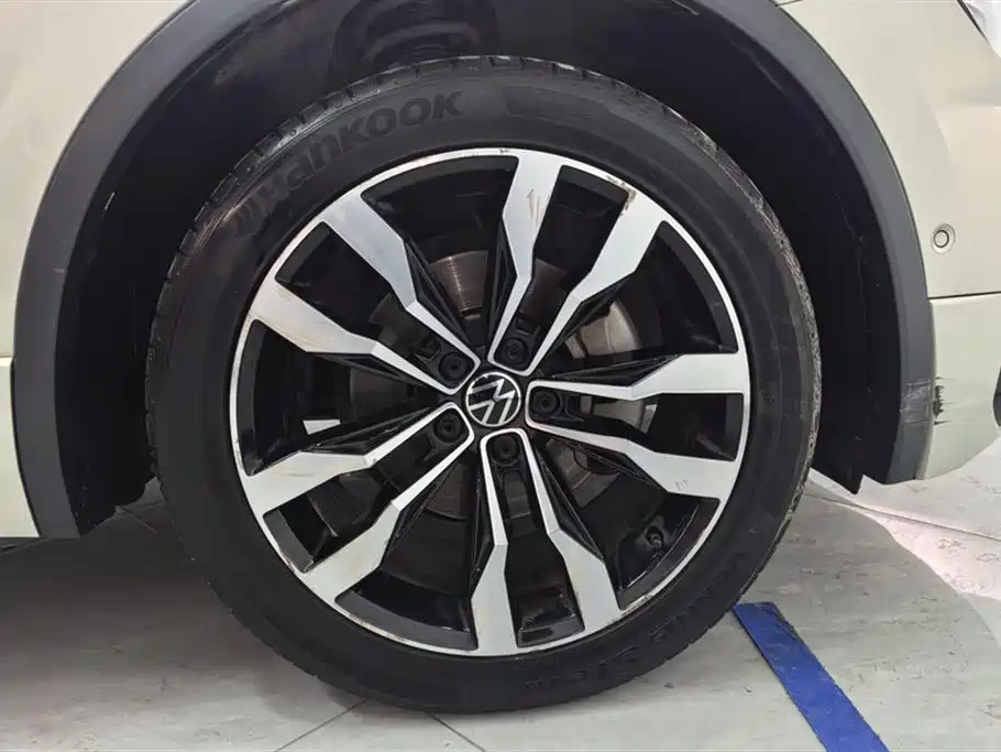 Volkswagen Tiguan L 2021 330TSI Automatic 2WD R-Line Premium фото 6