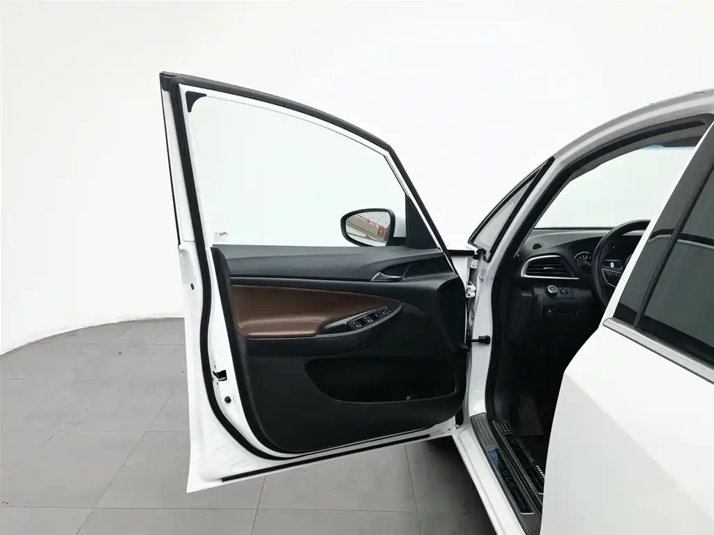 Buick GL6 2019 18T 6-seat Connected Luxury China VI фото 8