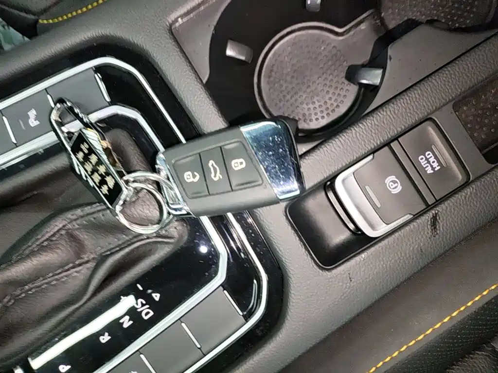 Volkswagen FAW-Volkswagen CC 2024 380TSI Eye-catching Edition фото 9