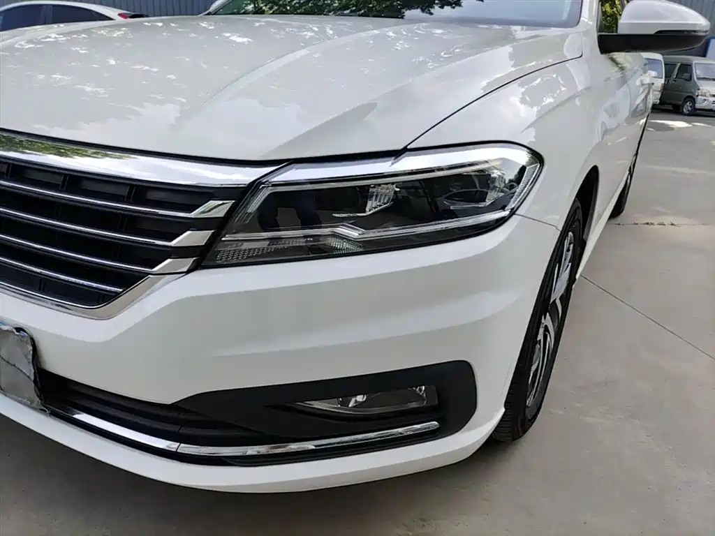 Volkswagen Lavida 2022 1.5L Auto Comfort Edition фото 24