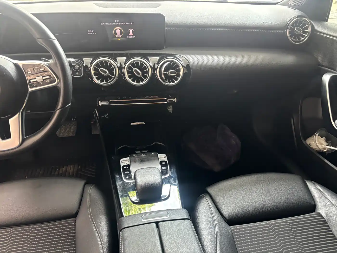 Mercedes-Benz A-Class (Import) 2019 A 200 Dynamic Version фото 9
