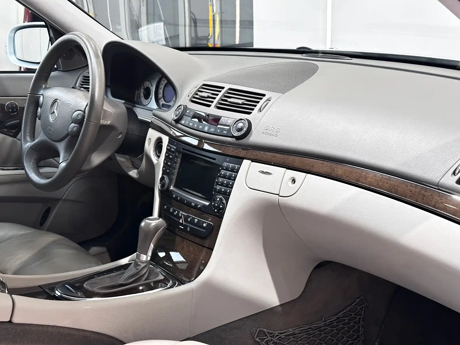 Photo 13 - Mercedes-Benz E-Class