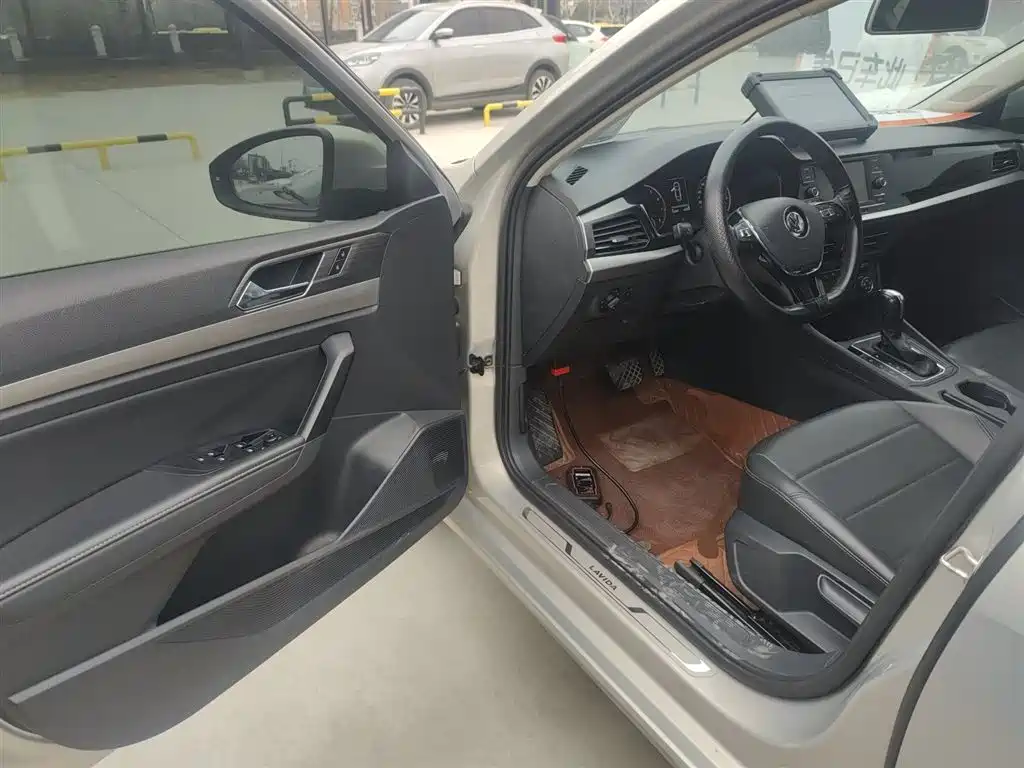 Volkswagen Lavida 2018 1.5L Automatic Comfort Version China V фото 12