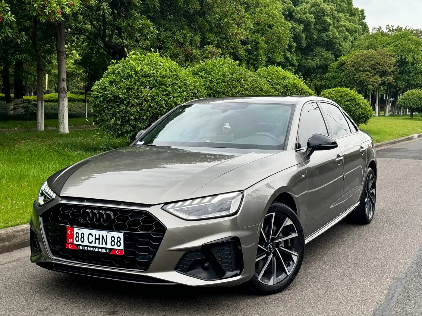 Audi A4L 2023 40 TFSI Luxury Sport