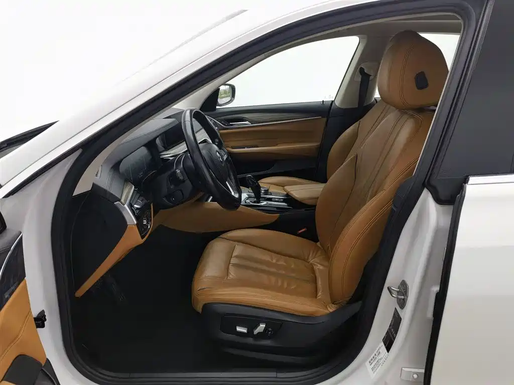 BMW 6 Series GT 2019 630i Luxury Design Package фото 10