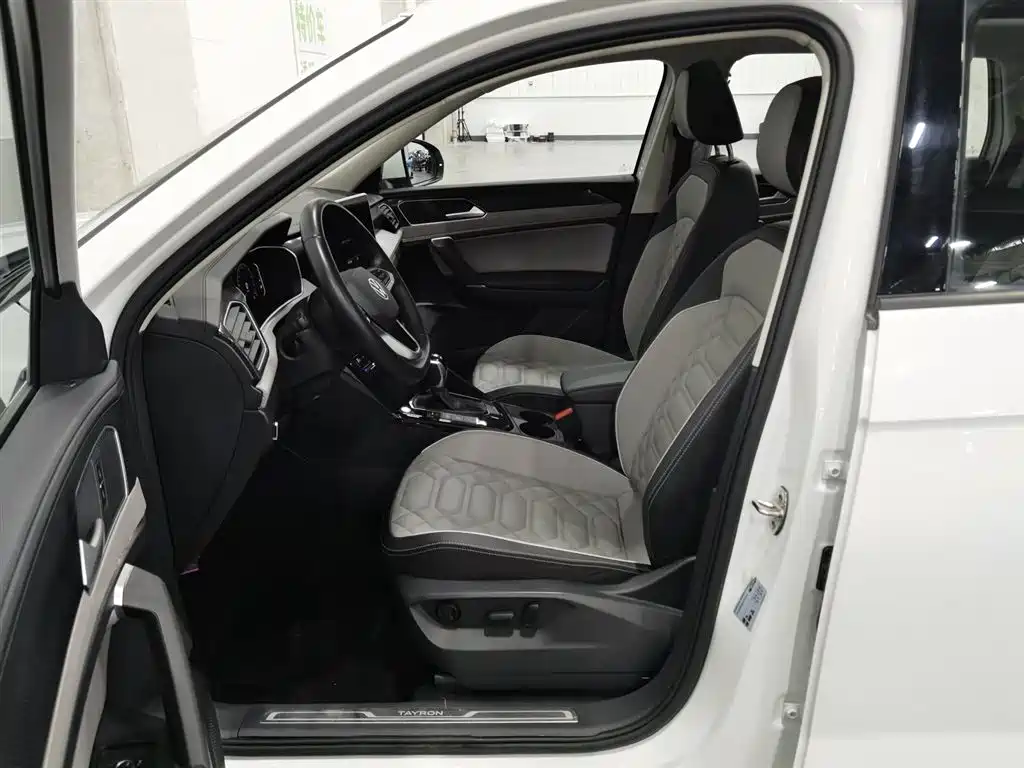 Volkswagen Tayron 2024 300TSI 2WD Luxury Plus Advanced фото 10