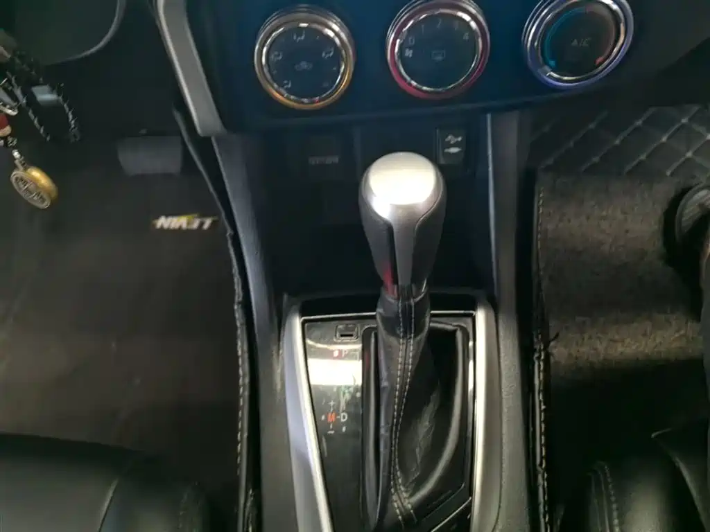 Toyota Levin 2017 Facelift 185T CVT Elite (China V) фото 14