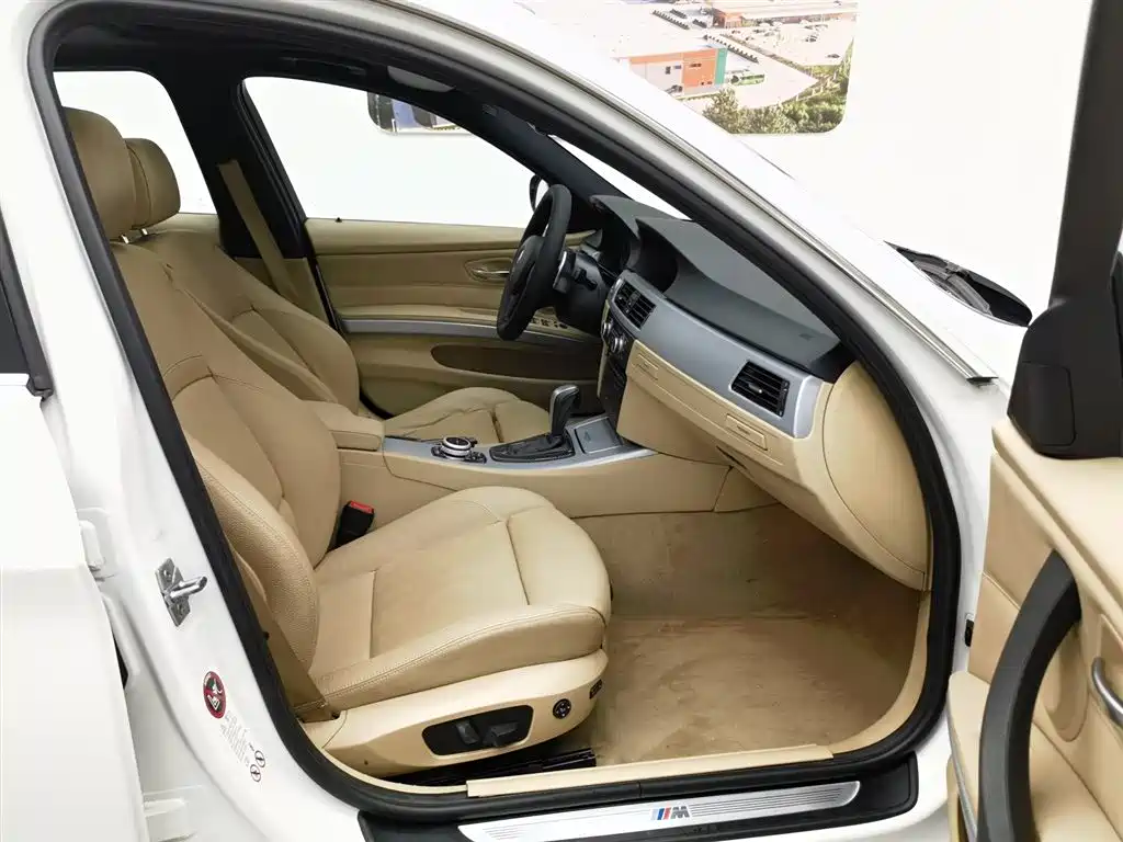 BMW 3 Series (Import) 2010 325i Luxury фото 23