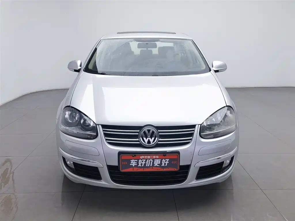 Volkswagen Sagitar 2011 1.6L Manual Comfort фото 3
