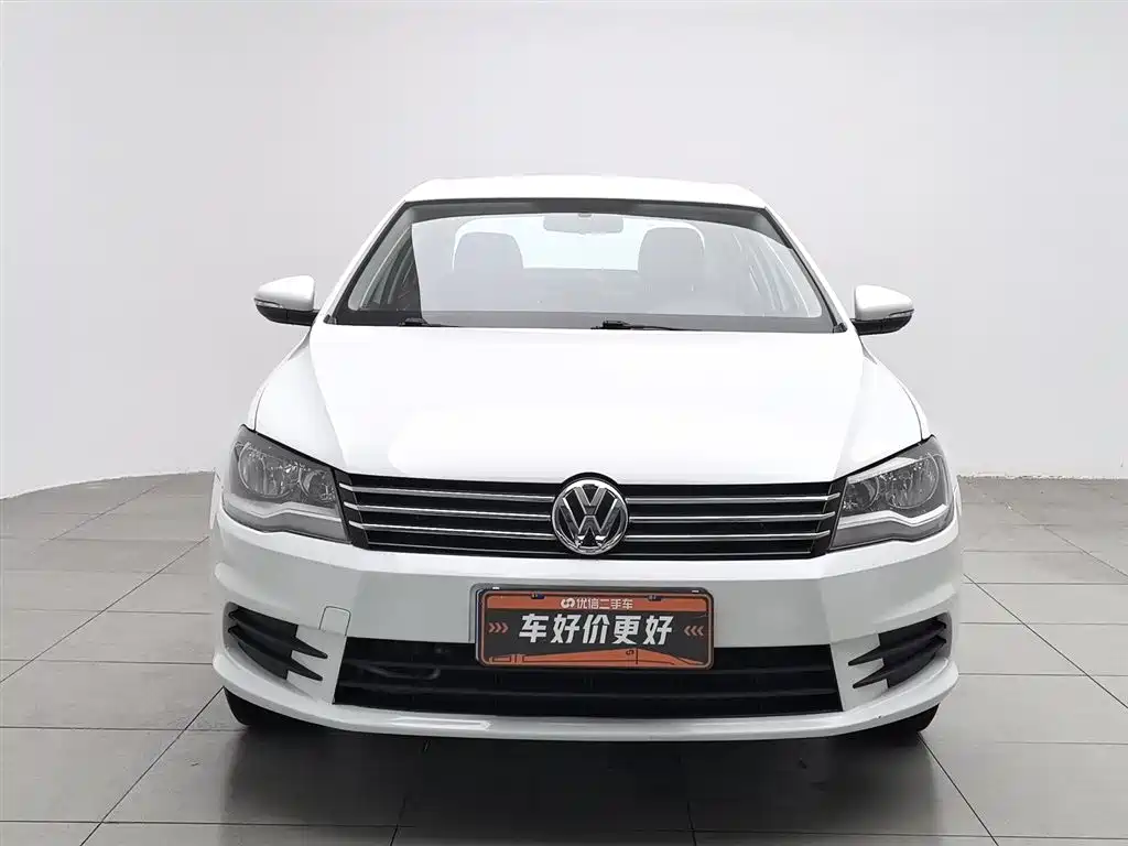 Volkswagen Bora 2014 1.6L Automatic Fashion Edition фото 3