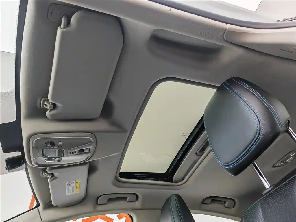 Peugeot 308 2019 1.6L Automatic Luxury Version China V фото 14