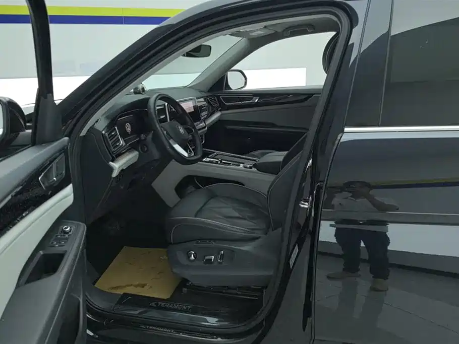 Volkswagen Teramont 2022 530 V6 4MOTION Premium Flagship фото 9
