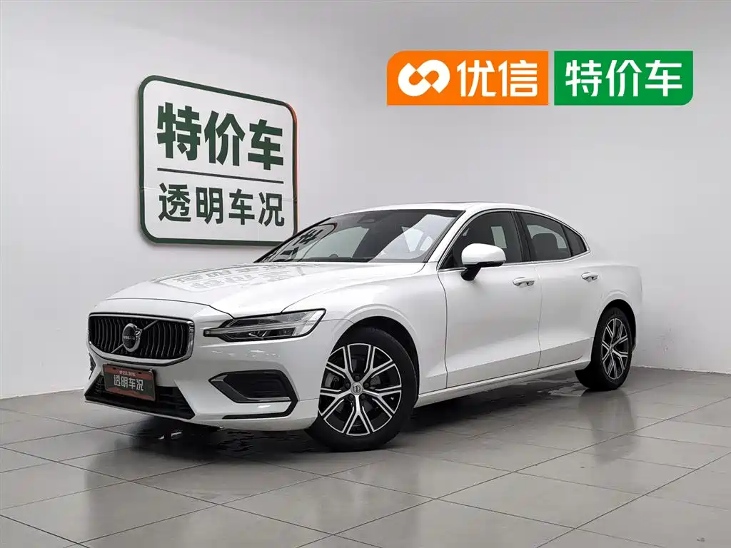 Volvo S60 2023 B4 Smart Comfort Luxury Edition