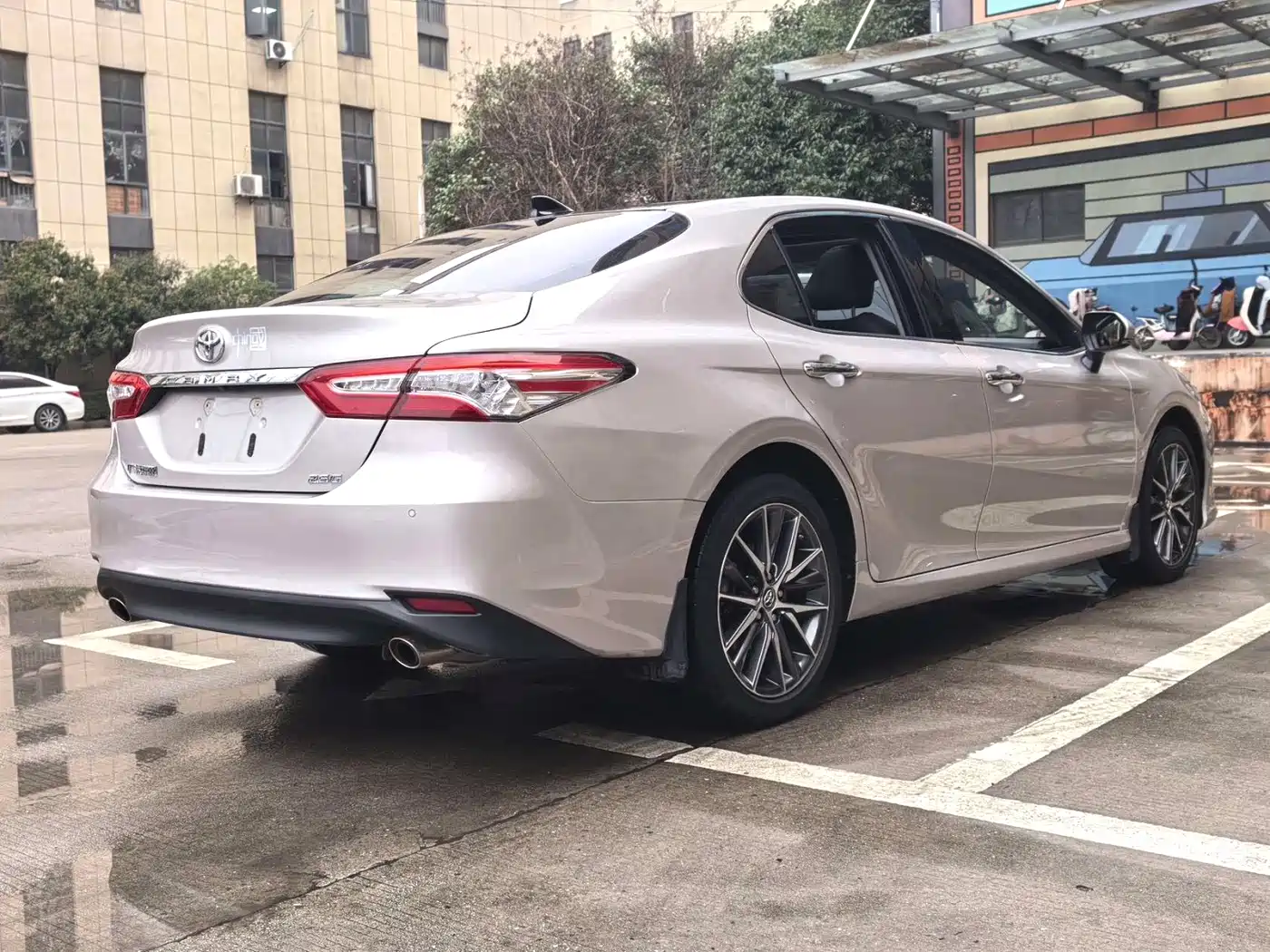 Toyota Camry 2021 2.5G Luxury Edition фото 7