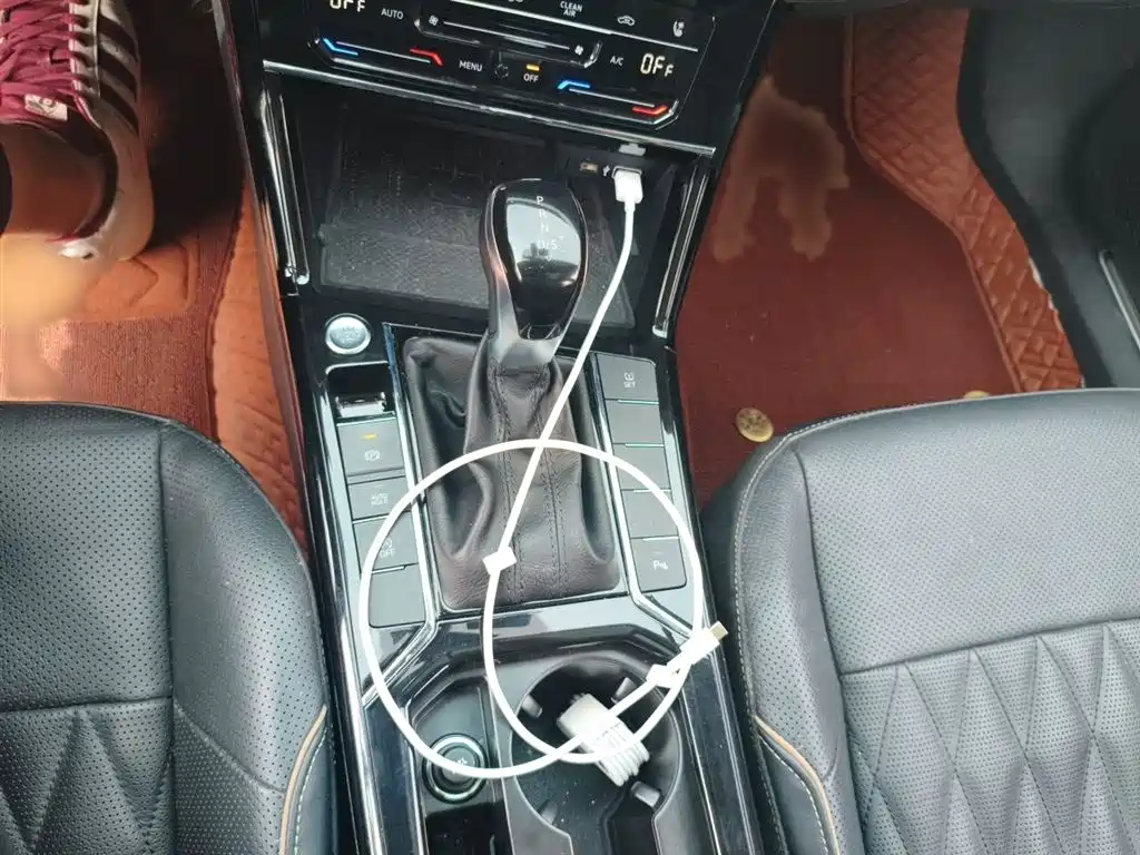 Volkswagen Passat 2021 Model 330TSI Luxury Edition фото 7