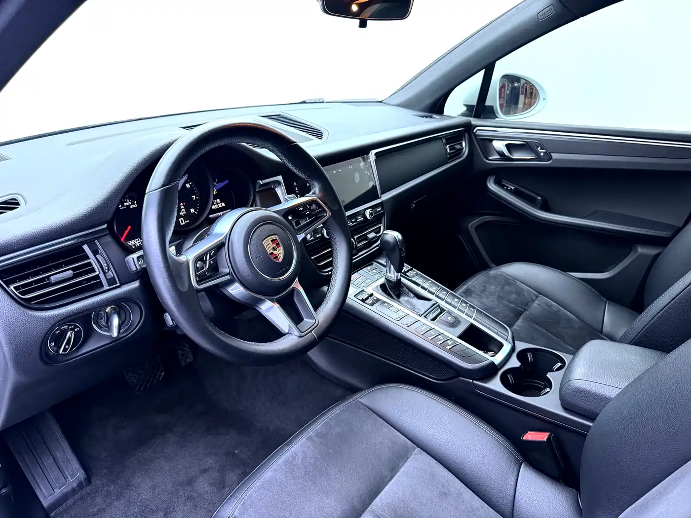 Porsche Macan 2020 Macan 2.0T фото 12