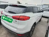 Фото 7 - Geely Atlas