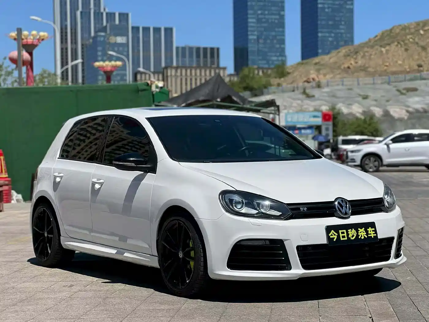 Volkswagen Golf (Import) 2011 2.0TSI R фото 3