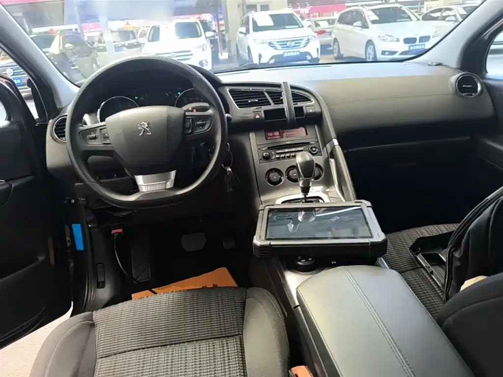 Peugeot 3008 2016 1.6THP Automatic Classic Edition фото 10
