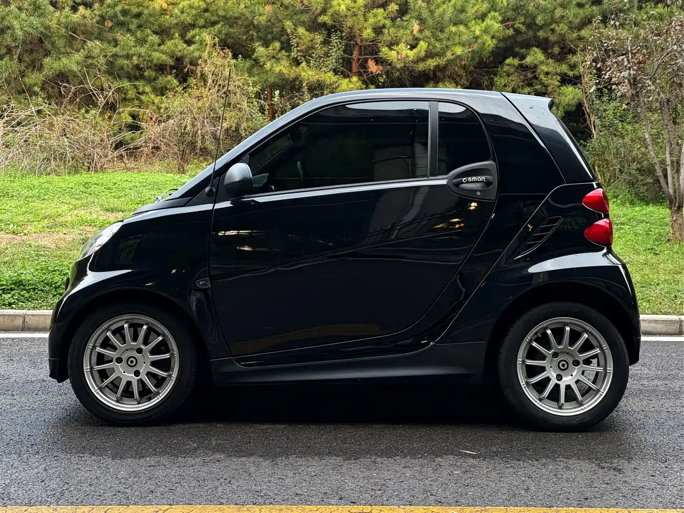 smart fortwo 2014 2012 1.0 MHD Hardtop Standard