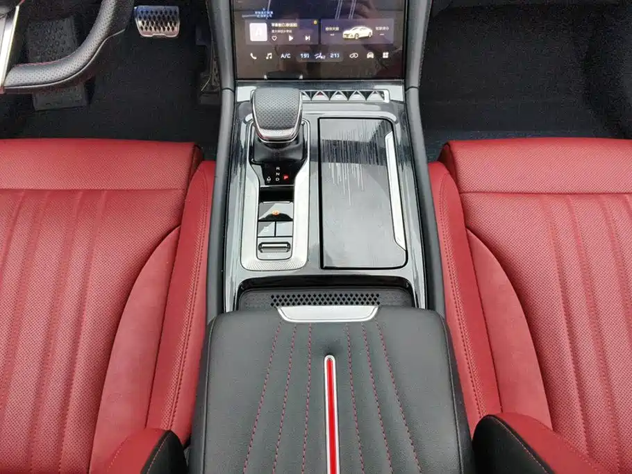 Hongqi H6 2025 2024 Model 2.0T Elegance Edition