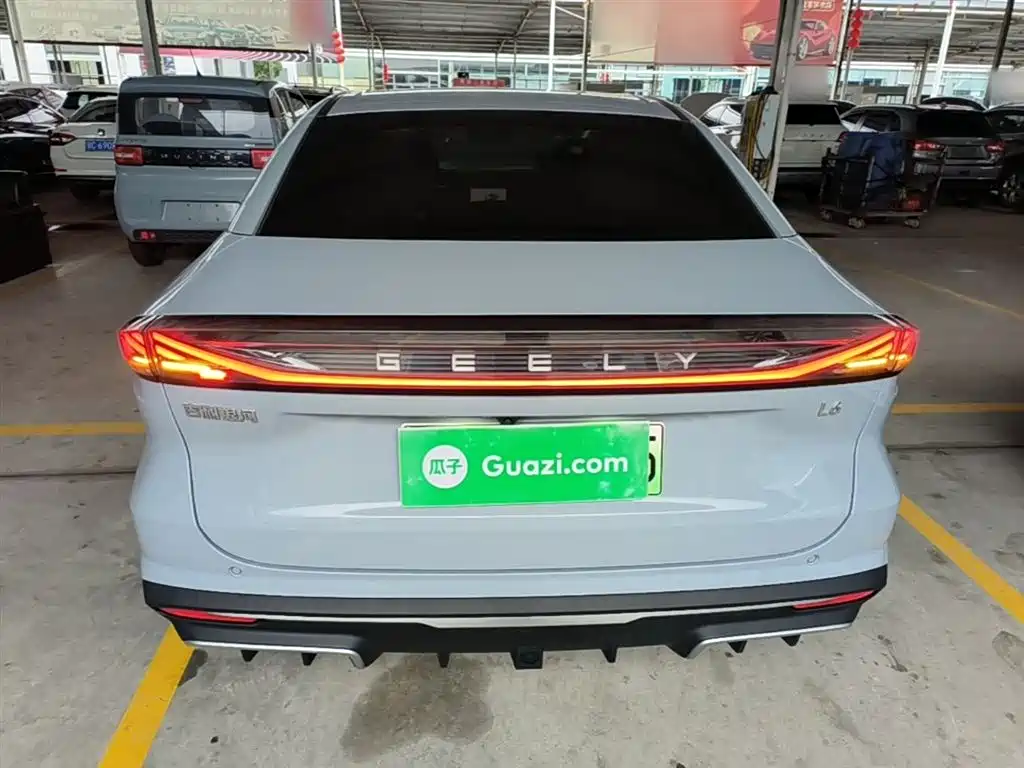 Geely Galaxy Galaxy L6 2024 125km PLUS Soaring Dragon Edition фото 6