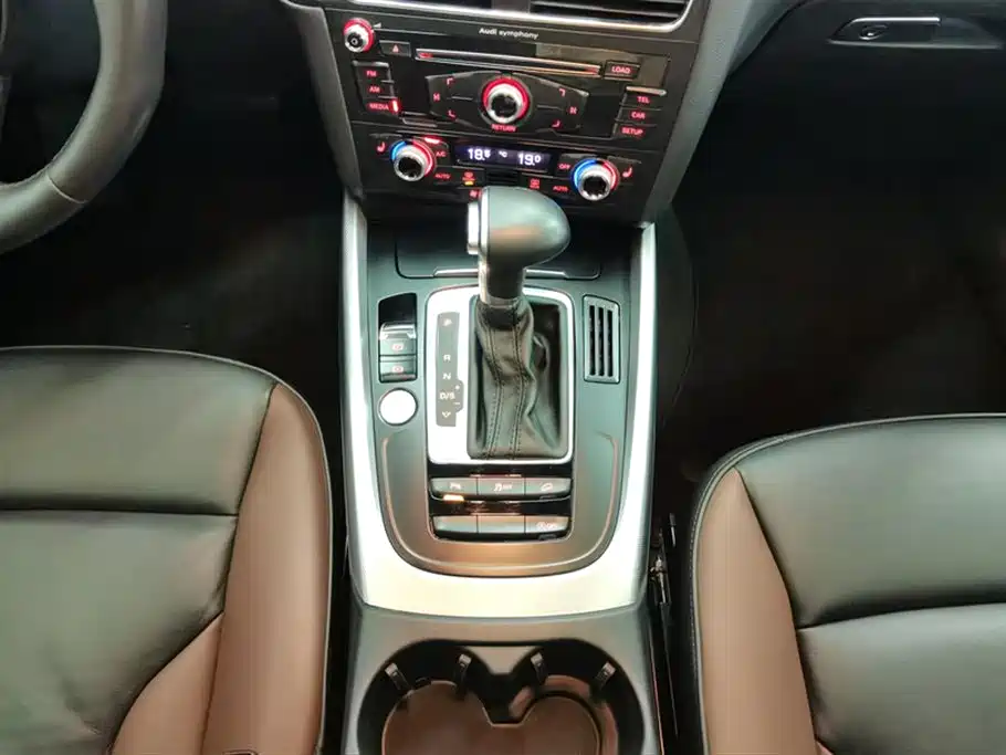Audi Q5 2017 40 TFSI Technology фото 16