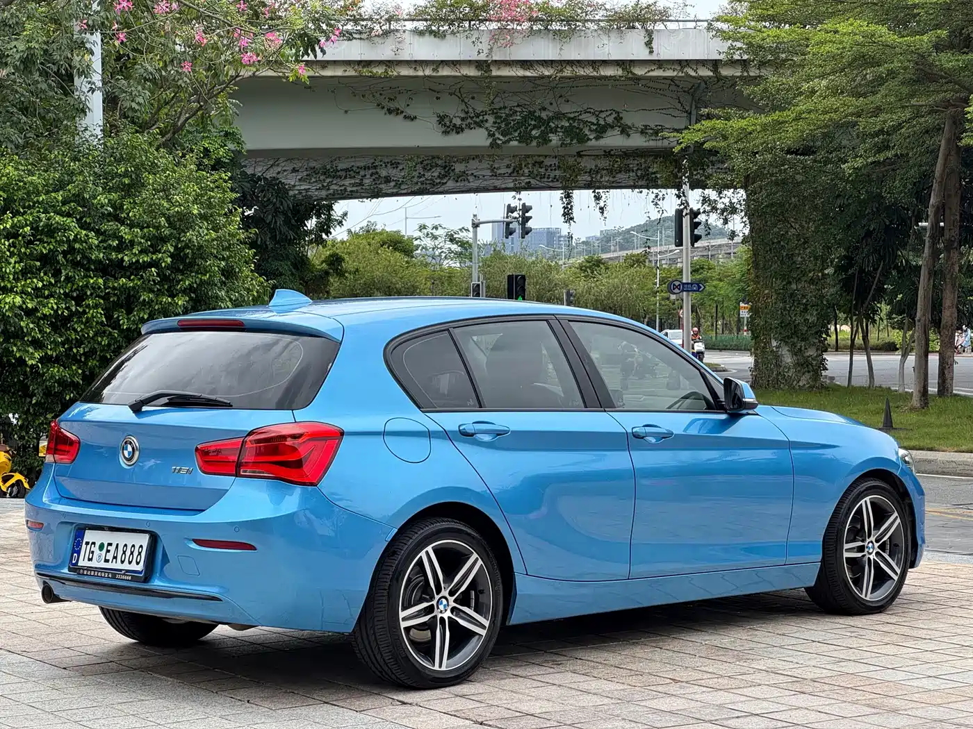 BMW 1 Series (Import) 2019 2018 118i Sport Design Package