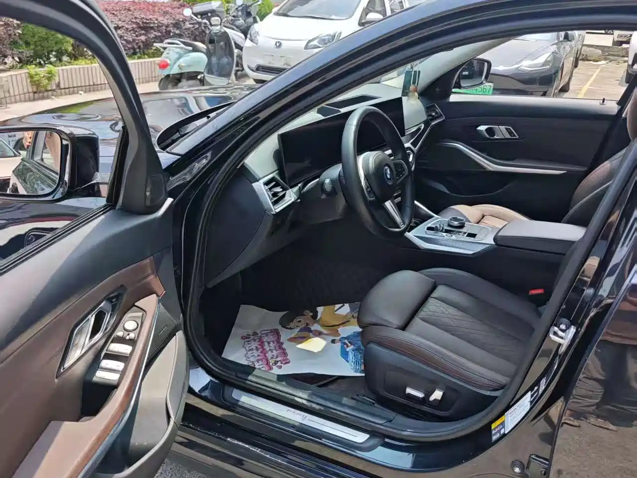BMW i3 2023 eDrive 40 L Shadow Night Sport Package фото 3