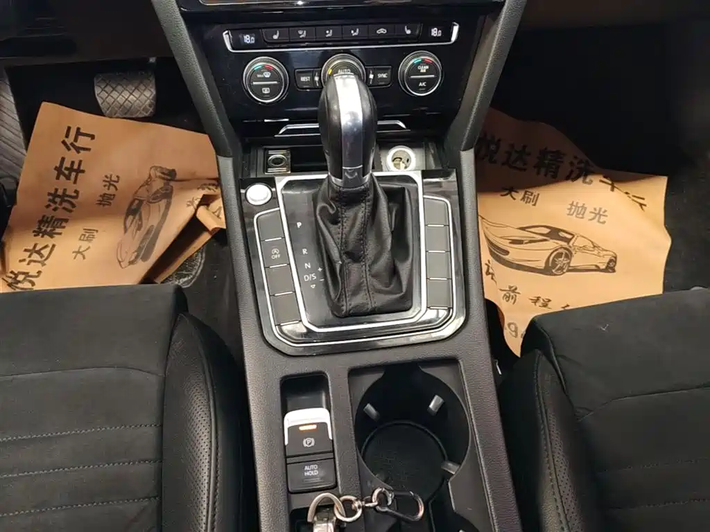 Volkswagen Magotan 2018 330TSI DSG Premium фото 14