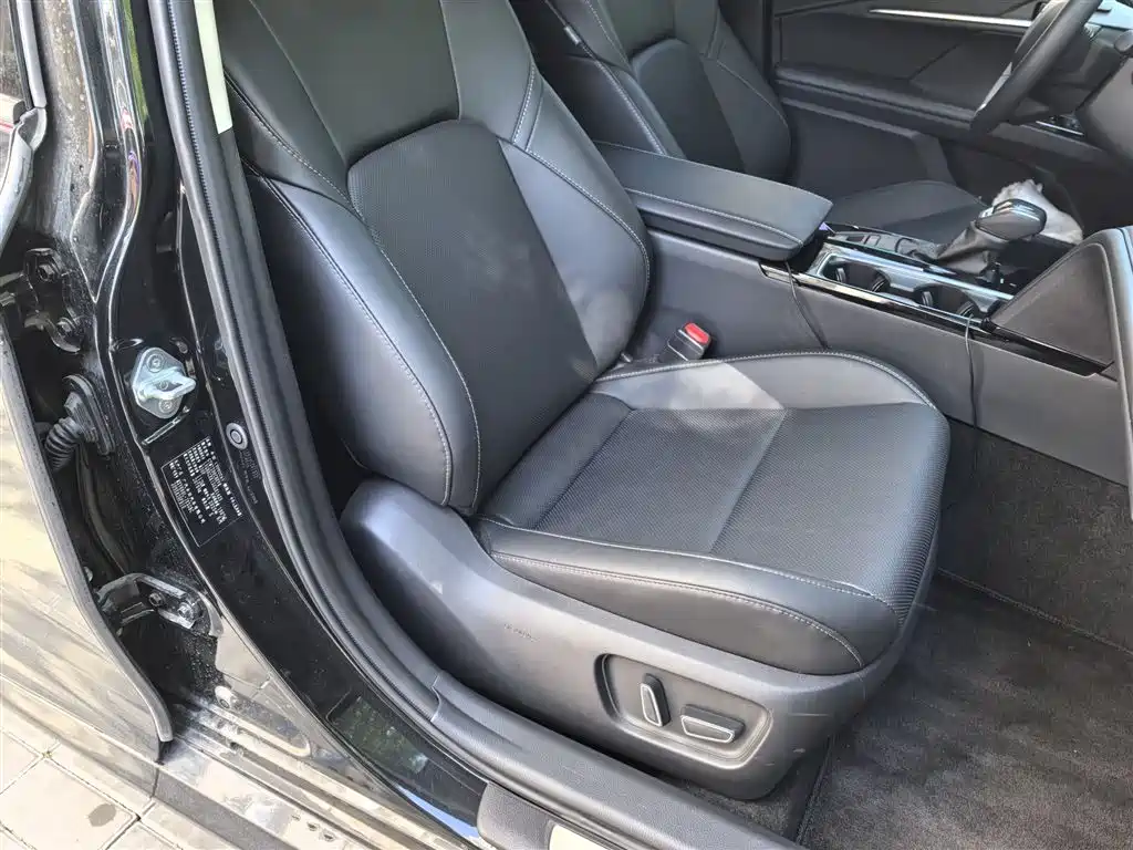 Toyota Camry 2024 Hybrid 2.0HGVP Luxury Edition фото 25