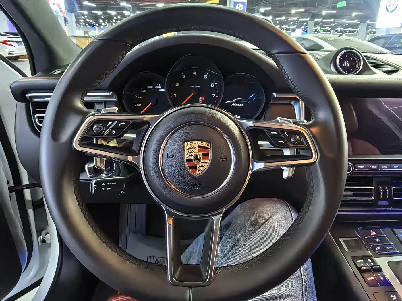 Porsche Macan 2018 Macan 2.0T фото 5