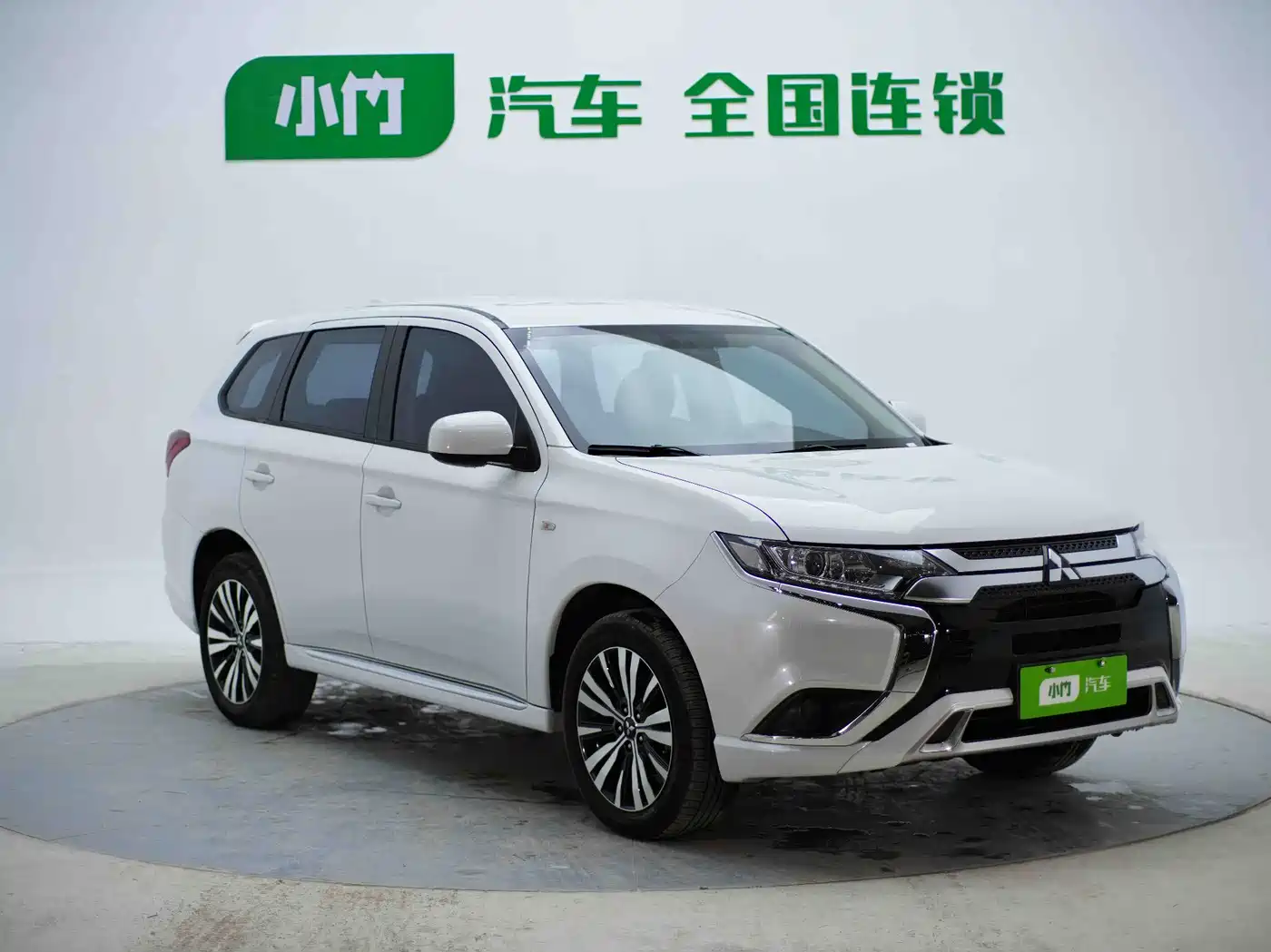 Mitsubishi Outlander 2021 Facelift 2.0L 2WD Comfort Edition 5-Seater фото 2