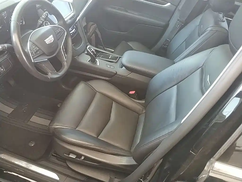 Cadillac XT5 2018 25T Luxury фото 15