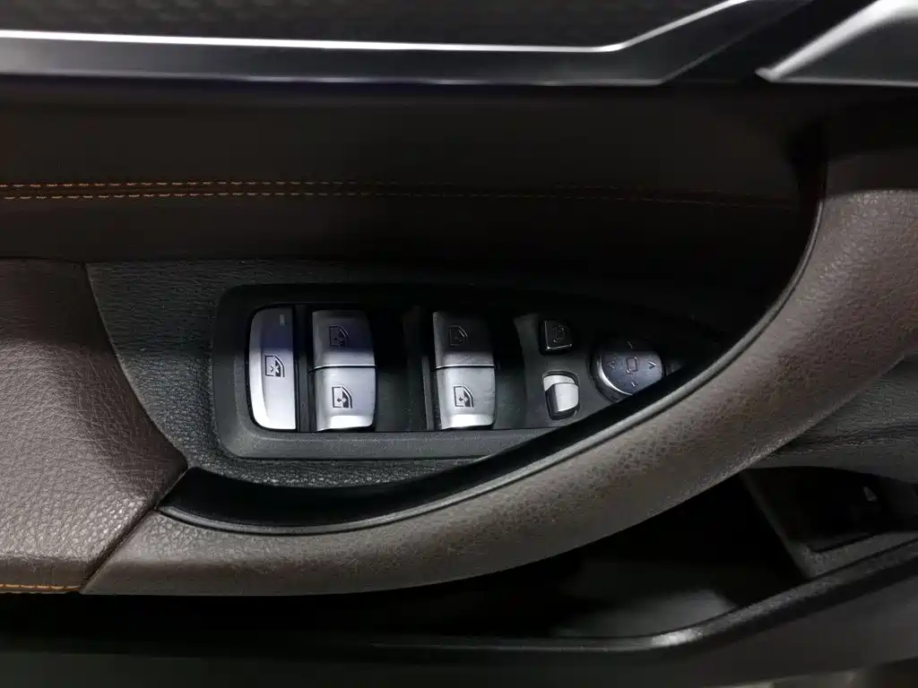 Photo 9 - BMW X2